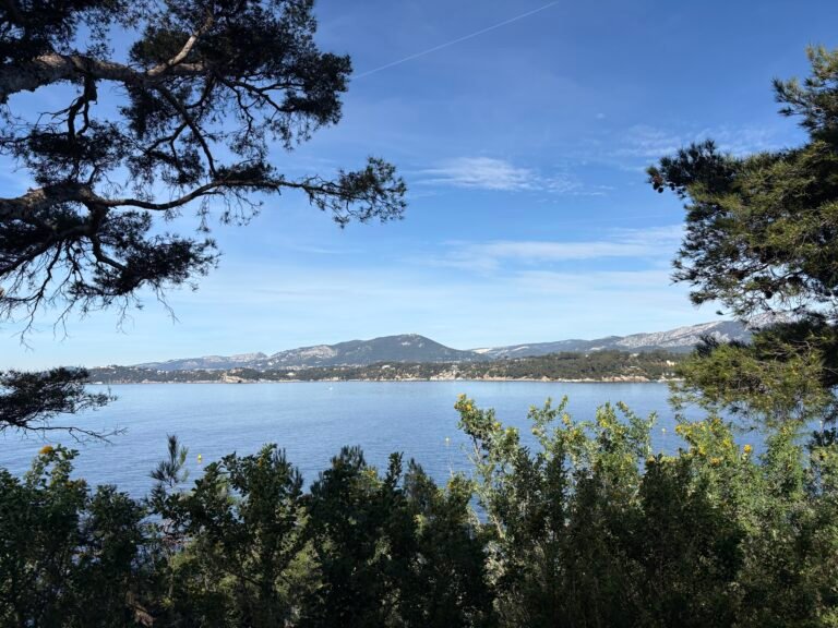 Coastal view from the Sentier du Littoral in Le Pradet
