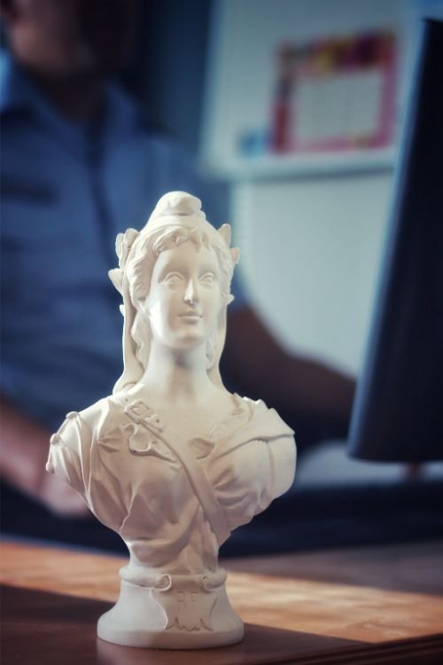 A bust of the French symbol Marianne